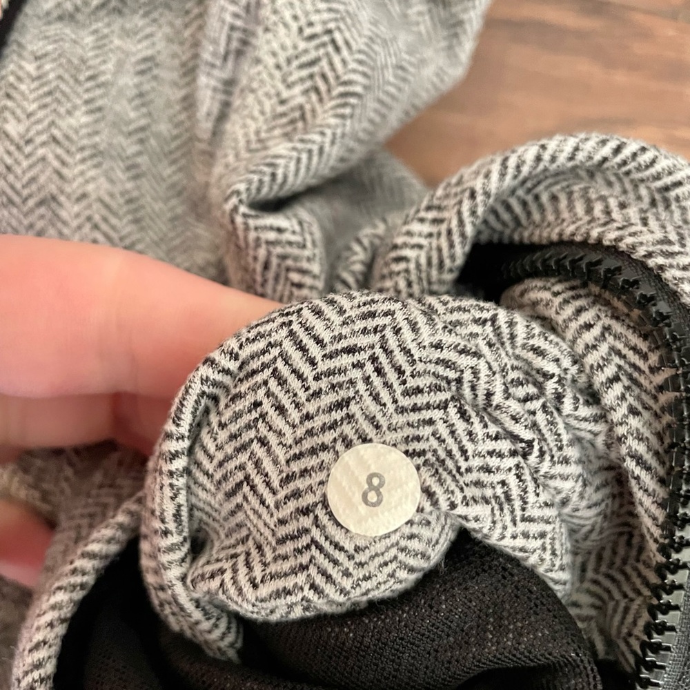 🖤 Lululemon Jacket 🖤 - Picture 8 of 8